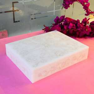 Caja de Joyería Rectangular Moderna Blanca de Lujo, Grabada y Personalizada, Hecha a Mano, al Mejor Precio al por Mayor - Product Image 1