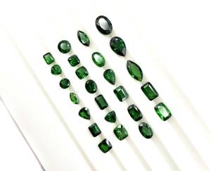 Lot de pierres précieuses en grenat tsavorite naturel, formes variées, taillées, 3-6 mm, certifiées IGI, pour la fabrication de bijoux - Product Image 1