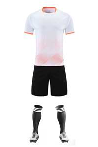 Ensemble de tenue de football, maillot dégradé de couleur, short noir, 100% polyester, évacuation de l'humidité, impression sublimée, col rond, manches courtes - Product Image 6