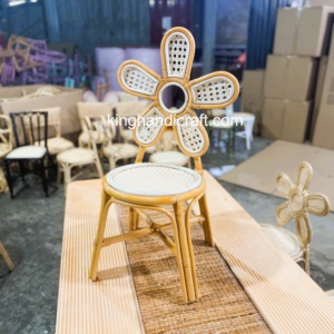 Silla de Mimbre Natural Hecha a Mano para Niñas, Silla Infantil para Eventos, Bodas y Ceremonias, Venta al Por Mayor de Fábrica - Product Image 5