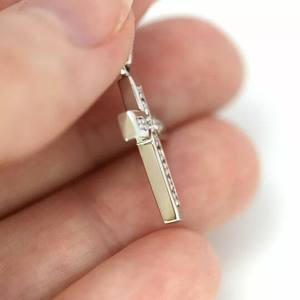 Colgante de Cruz de Plata S925 con Moissanita, Colgante Religioso Único, Corte Brillante, Certificado de Lujo, Chapado en Rodio/Oro - Product Image 5