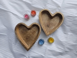 Porte-bougie en bois naturel fait main en forme de cœur pour la Saint-Valentin, décoration de la maison, artisanat CC-WCDB - Product Image 1