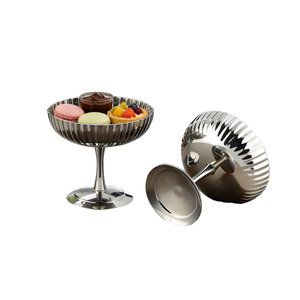 Bol de centre de table de luxe argenté sur pied, en acier inoxydable vintage, pour fruits, style antique, pour mariages et tables de fête - Product Image 4