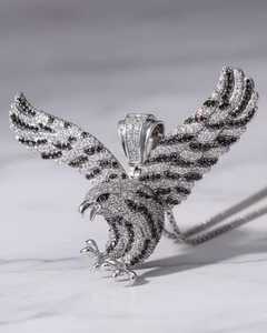 Pendentif Aigle Dvars en Moissanite Diamantée VVS, Symbole de Protection Hip Hop, Luxe Plaqué Or, Argent 925, Force et Liberté - Product Image 1