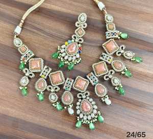 Conjunto de collar de lujo en turquesa y rosa con pendientes llamativos, conjunto de joyería de diseñador para bodas y fiestas tradicionales. - Product Image 2