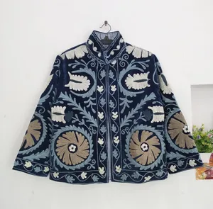 Veste bohème vintage en velours bleu marine brodée Suzani pour femme, col montant, motif floral fait main, manteau d'automne - Product Image 5
