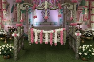 Cuna de madera tradicional para bebés, columpio para eventos, diseño personalizado, elefante, pavo real, desmontable, para ceremonia de bautizo, venta de fábrica - Product Image 6