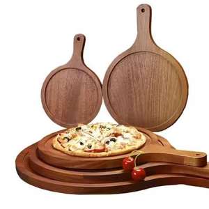 Plateau à pizza en bois de qualité supérieure, fait main, rustique, pour servir pizza et pain, à prix avantageux - Product Image 3