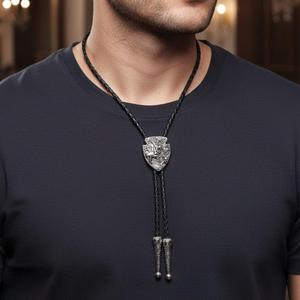 Corbata Bolo Vanguard Retro con Colgante de Número en Aleación y Cordón Ajustable de Cuero Genuino para Hombres y Niños - Product Image 1