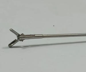 เครื่องมือผ่าตัดทางเดินปัสสาวะแบบส่องกล้องชนิดยืดหยุ่น 7FRx40cm สำหรับการสอดกล้องตรวจภายในช่องคลอดและท่อน้ำดี พร้อมหัวจับแบบสองทิศทาง ได้รับมาตรฐาน CE ISO - Product Image 2