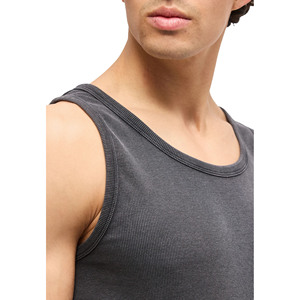 เสื้อกล้ามผู้ชายสีเทาเข้ม คอกลม แบบลำลอง ถักทอสีพื้น ไม่มีแขน - Product Image 3