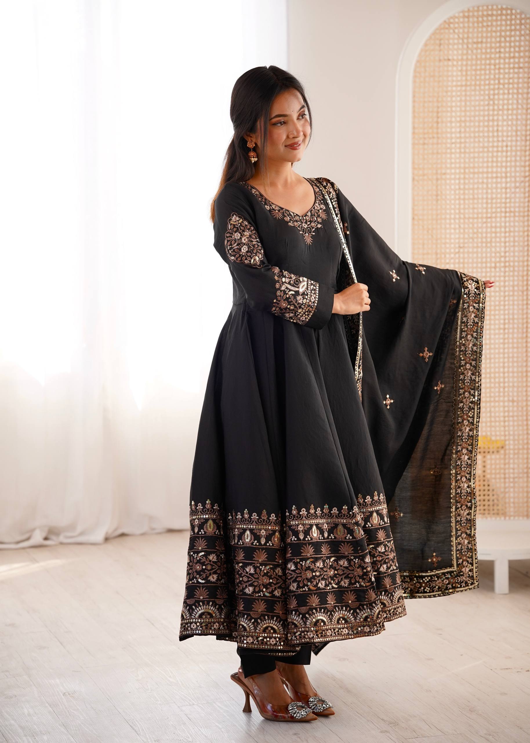 black and golden pakistani dresses Black Chiffon Heavy Embroidered Straight Cut Luxe Party Wear
