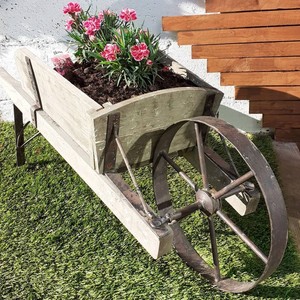 Jardinière en bois contemporaine faite à la main en forme de brouette |   Jardinières rustiques d'extérieur en gros Inde - Product Image 1