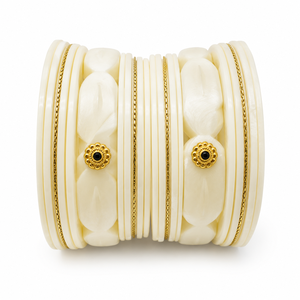 Brazaletes de Resina Hechos a Mano, Estilo Vintage, Color Marfil, Diseño de Mariposa para Mujer, Joyería de Moda, Accesorios Elegantes, Ropa Étnica - Product Image 1