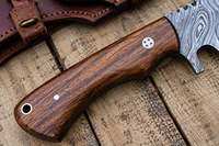 Couteau de chasse artisanal THEWIZ CRAFTS en acier Damas, lame fixe, ambidextre, finition mate, avec étui en bois et cuir, pour la survie en extérieur