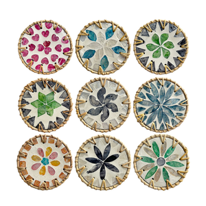 Posavasos de Ratán Tejido a Mano con Diseño Floral Clásico, Decoración de Mesa Ecológica, TUYET DUNG, Hecho en Vietnam - Product Image 1