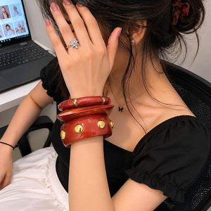 Ensemble de bracelets jonc en bois plaqué or, forme cœur vintage, pour femme, style bohème, traditionnel, clouté, bijoux fantaisie - Product Image 3