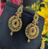Collier floral traditionnel Kundan avec boucles d'oreilles pour femmes Collier en or multicouche Designer Ensemble tour de cou en perles - Product Image 2
