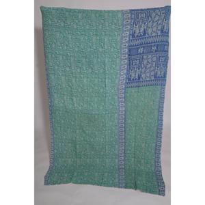 ผ้าห่มกันธาลายดอกไม้สไตล์วินเทจ ผ้าฝ้ายอินเดีย โบโฮ ผ้าคลุมเตียง ผ้าห่มสองด้าน ทำมือ เป็นมิตรกับสิ่งแวดล้อม ซักได้ จากราชสถาน - Product Image 2