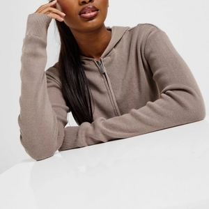 <b>Women's</b> Hooded Zip-Up Crop <b>Sweatshirt</b> Solid Color Knitted Full Sleeve Autumn Wear Breathable Spandex Cotton Blend - Product Image 3