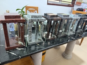 Accesorios de lápida europea, farolillos de tumbas de granito de varios colores, farolillos <span class=keywords><strong>solares</strong></span> conmemorativos de <span class=keywords><strong>cementerio</strong></span> de piedra <span class=keywords><strong>para</strong></span> funeral - Product Image 4
