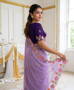 AARA Fashion Saree élégant en rayonne violette avec broderie florale, protection solaire, pour occasions de mariage, longueur ras du sol, Inde - Product Image 3