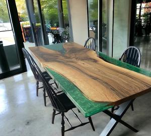 Table à manger de luxe en bois massif à bords naturels et résine époxy verte, faite à la main, mobilier moderne en bois massif, vente en gros - Product Image 2