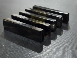 Ébauches de nut et de selle de guitare en corne de buffle de haute qualité - Product Image 5