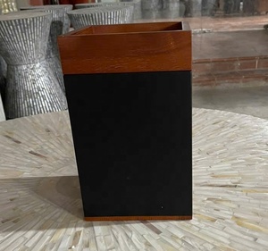 Urna de Madera Hecha a Mano de Estilo Europeo Moderno para Cenizas Humanas Adultas, Capacidad de 200 Pulgadas Cúbicas, de Vietnam - Product Image 4