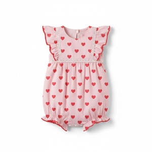 Combinaison à bulles pour bébé fille avec un joli imprimé cœur - Product Image 1