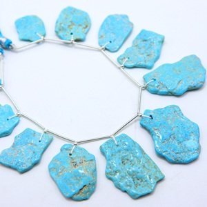 11 pièces de perles brutes lisses en turquoise naturelle d'Arizona, perles à facettes, pour la fabrication de bijoux - Product Image 1