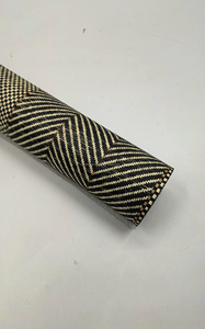 Rouleau de cannage carré en rotin naturel fait main – Matériau tissé durable, 45 mètres par rouleau, diverses couleurs pour l'artisanat - Product Image 1