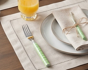 Fourchette en acier inoxydable à manche rayé vert, couverts modernes pour la maison, les mariages et les cafés - Product Image 5