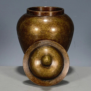 Jarrón de jengibre metálico vintage de alta gama con detalles artesanales, elegante recipiente metálico para suministros con estilo y sofisticación. - Product Image 5