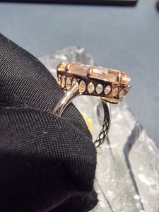 Anillo Elegante y Sencillo de Oro Blanco y Rosa de 18k con Diamante Corte Pera y Engaste de Garras, Certificado IGI, para Boda, Compromiso, Uso Diario, Regalo - Product Image 6