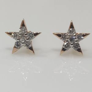 Boucles d'oreilles clous étoile céleste en or 14 carats avec diamant de laboratoire 0,20 ct certifié IGI, bijoux minimalistes avec petits diamants, cadeau idéal pour les fêtes - Product Image 2