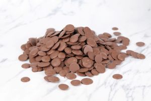 Buen precio al por mayor Premium Real Milk Chocolate Button 38% Cocoa 500G 1KG 5KG 10KG Cacao Talk Halal OEM - Product Image 4