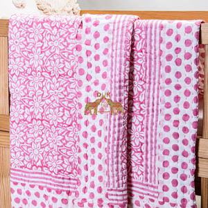 Edredón de bebé Kantha con estampado Floral personalizado de la mejor calidad hecho a mano de algodón orgánico suave versátil para uso doméstico y hotelero para invierno - Product Image 3