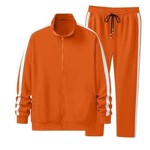 Conjunto Deportivo de Chaqueta Ajustada con Cierre Completo y Pantalones Deportivos Cónicos de Felpa Técnica - Product Image 1