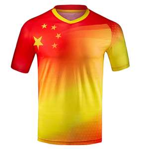 Maillot de football personnalisé pour hommes, femmes et jeunes. Tissu respirant à séchage rapide. Tenues d'équipe OEM disponibles dans toutes les tailles - Product Image 5