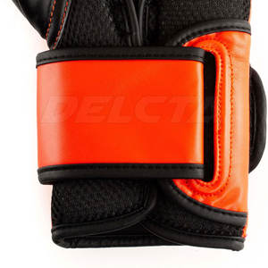 Guantes de Boxeo Hechos en Pakistán a Precio Económico, Guantes de Boxeo de Cuero Cómodos y de Alta Calidad - Product Image 6