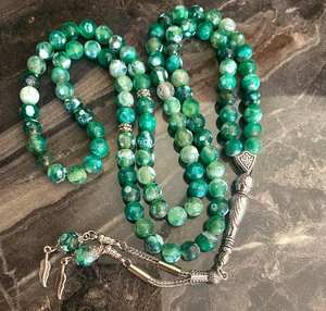 Tasbih Mala islamique tendance en résine, perles de prière personnalisées lisses et polies pour le Dhikr, la pleine conscience et les coffrets cadeaux par Universal Overseas - Product Image 2