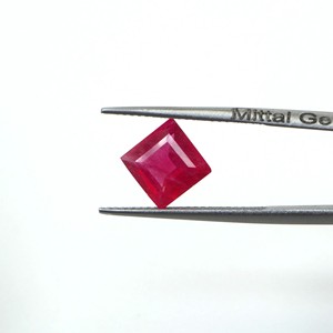 Rubis naturels de Bangkok, carrés calibrés de 4 mm, pierres précieuses de rubis naturelles facettées, prêtes à l'emploi pour la fabrication de bijoux - Product Image 2