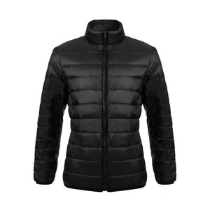 Veste matelassée noire pour homme, col montant, coupe-vent, fermeture éclair, style décontracté, vêtement d'hiver, coupe ajustée, rembourrage en polyester - Product Image 1