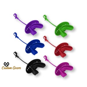 Protège-lèvres OEM en gros avec protège-dents intégré, fixation mentonnière, compatible avec les casques de protection pour MMA et boxe - Product Image 1