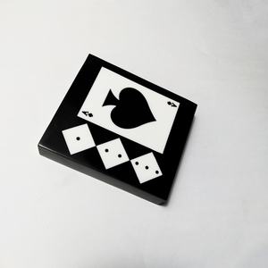 Boîte à cartes de poker rectangulaire minimaliste en résine avec motif de cartes de poker, étui de rangement brillant noir et blanc pour un rangement soigné - Product Image 2