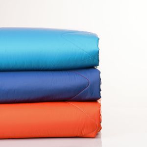 Coperta da Campeggio Trapuntata Resistente all'Acqua e alle Macchie per Avventure all'Aperto - Product Image 6