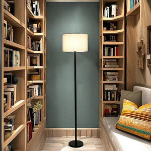 Lampadaire en métal et en bois très vendu pour l'éclairage dans les hôtels à domicile ou les événements ou les lampes de lecture de bonne qualité avec un abat-jour élégant - Product Image 1