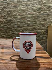 แก้วกาแฟโลหะสีดำพร้อมลายพิมพ์ตัวอักษร ดีไซน์สร้างสรรค์ แปลกใหม่ เหมาะสำหรับการตั้งแคมป์ ความจุ 450 มล. พร้อมหูจับ มีสินค้าในสต็อก - Product Image 3
