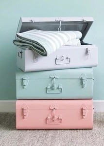 Ensemble de coffres de rangement modernes en acier rose poudré avec serrures or rose pour une organisation chic de la chambre - Product Image 3